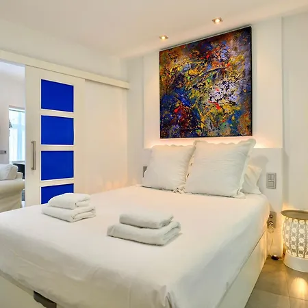 Chic 2br In Ideal Location